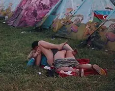 Ondertussen op Tomorrowland... de Tomorrowlandpoepers!