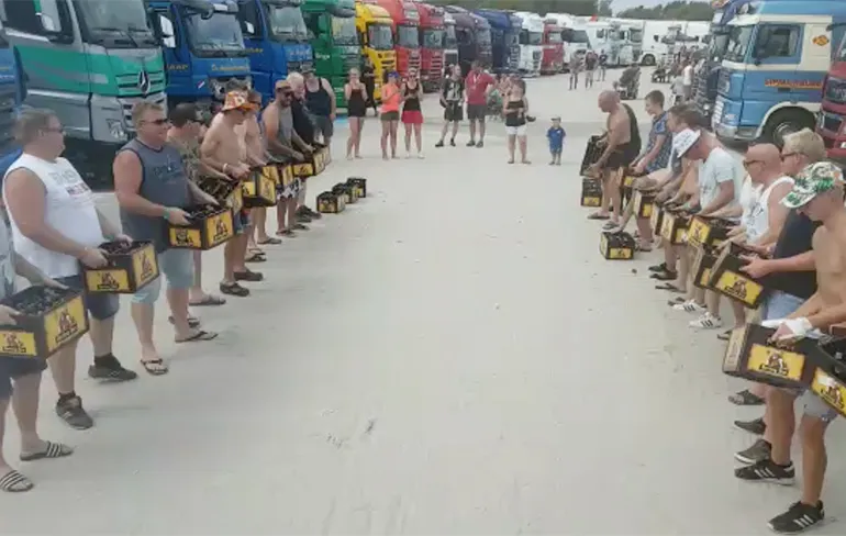 Ondertussen op Truckstar Festival in Assen: De krattenpolka