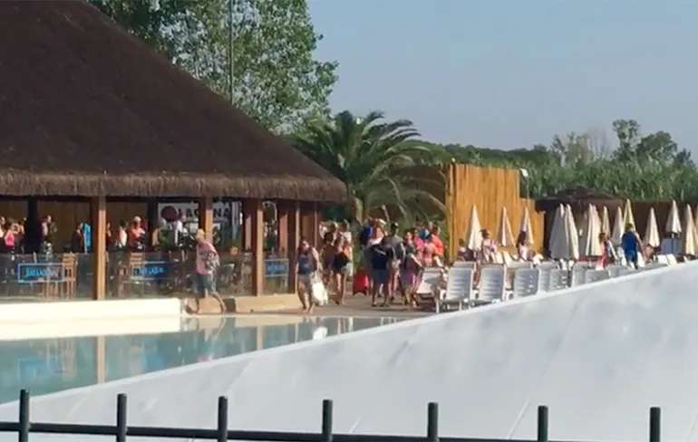 Ondertussen 's ochtends op Camping Park Albatros in Italiaanse San Vincenzo...