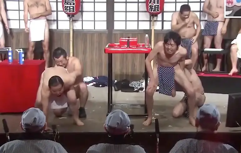 Only in Japan: Wie een scheet laat heeft verloren!