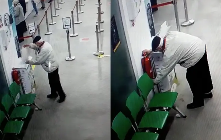 Opa vindt dat hele handen wassen moeilijk en gebruikt brandblusser