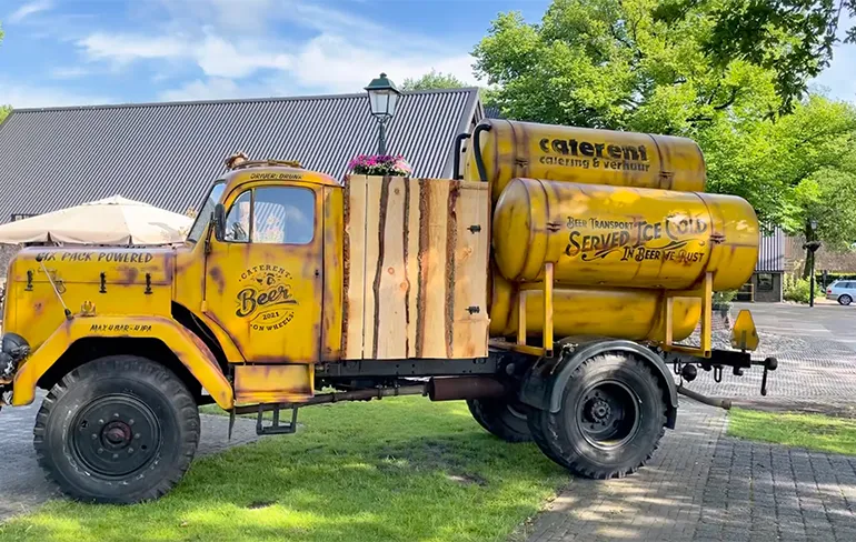 Oude Magirus Deutz omgebouwd tot Biertruck