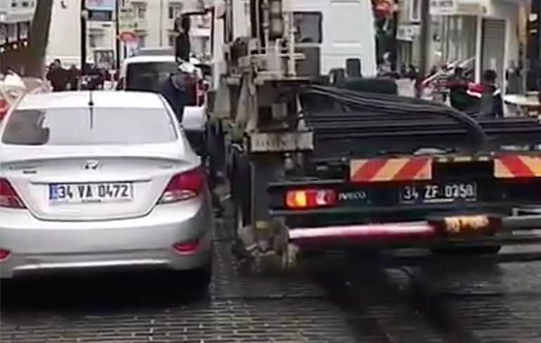 Over auto wegslepen in Turkije doen ze niet zo moeilijk!