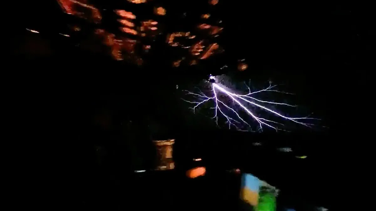 Piloot in Boeing 767 legt Sint-Elmsvuur vast boven Amerikaanse staat Georgia