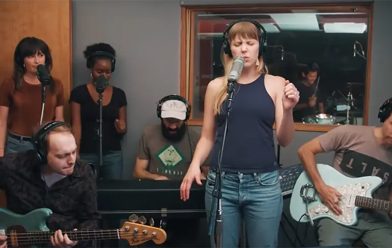 Pomplamoose doet The Weeknd + Michael Jackson + Justin Timberlake Mashup