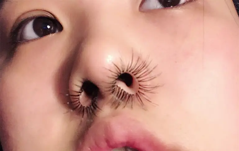 Psssst, heb jij al neushaar extentions?