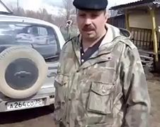 Raadsel: Waarom hebben Russen een baksteen in hun auto?