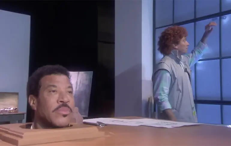 Raar: Jimmy Fallon zingt "Hello" met hoofd Lionel Richie
