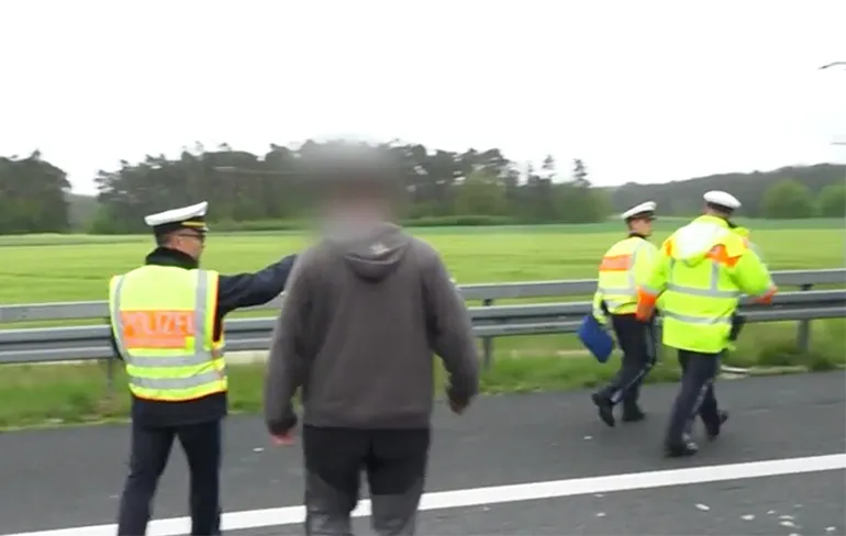 Ramptoeristen uitgenodigd door Duitse politie om slachtoffers te bekijken