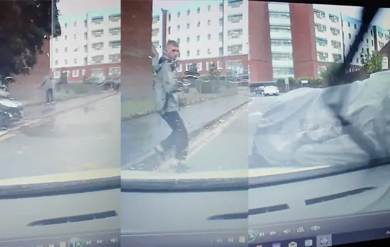 Rare snuiter wordt echt op een verschrikkelijke manier aangereden...