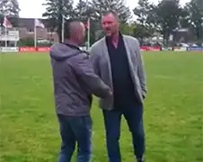 Ras-Ajacied haalt hilarische grap uit met ras-Feyenoorder