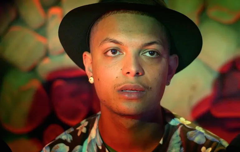 Reactie Dancing Bruins: Bierdouche eigen schuld Ronnie Flex