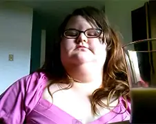 Real Life Koekiemonster geeft cursus Oreo koekje eten
