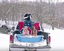 Redneck muziekje: Country hip hop Rapper Mini Thin