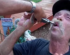 Rednecks rijden geen 2 uur voor tandarts