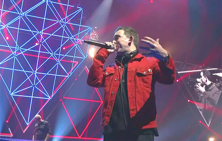 Reisje door de geschiedenis van dance met Hardwell en het Metropole Orkest