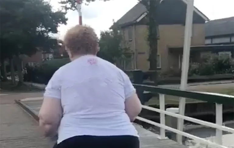 Ressurectz maakt keiharde remix van "Mevrouw mag jou rijden?"