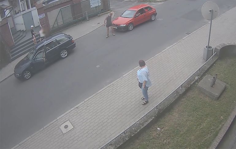Road Rage in Polen: Iemand heeft een nieuwe deur nodig!