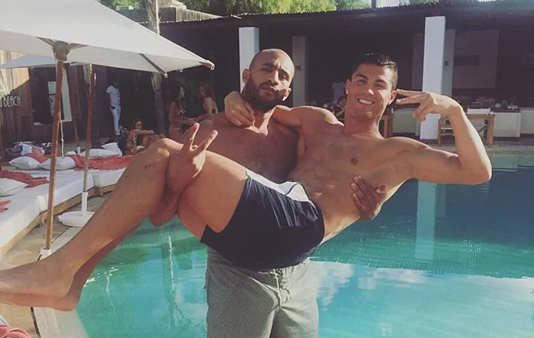 Ronaldo's Bodyguard Badr Hari: Degene die zich niet gedraagt, sla ik neer!