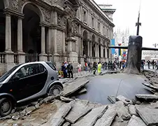 Russische duikboot duikt op in centrum Milaan...