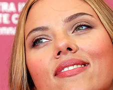 Scarlett Johansson op premiere Under The Skin Venetië