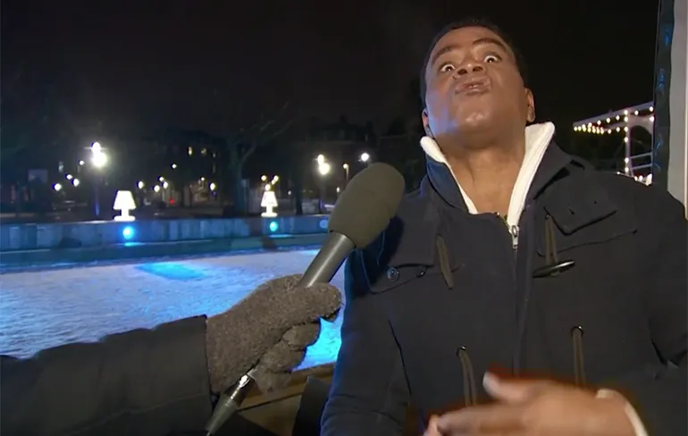 Sebastiaan de Krab is wandelend VVV kantoor van Amsterdam