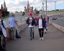 Social Experiment: Bruine Chocoladeridders nog steeds niet welkom in Rusland!