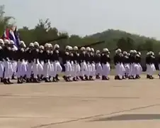 Soldaten militaire parade Thailand doen The Final Countdown