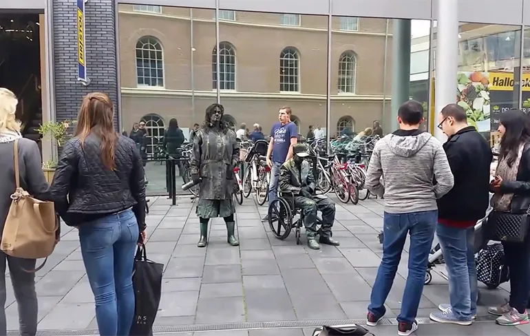 Sow, daar zit zeker een boertje dwars!