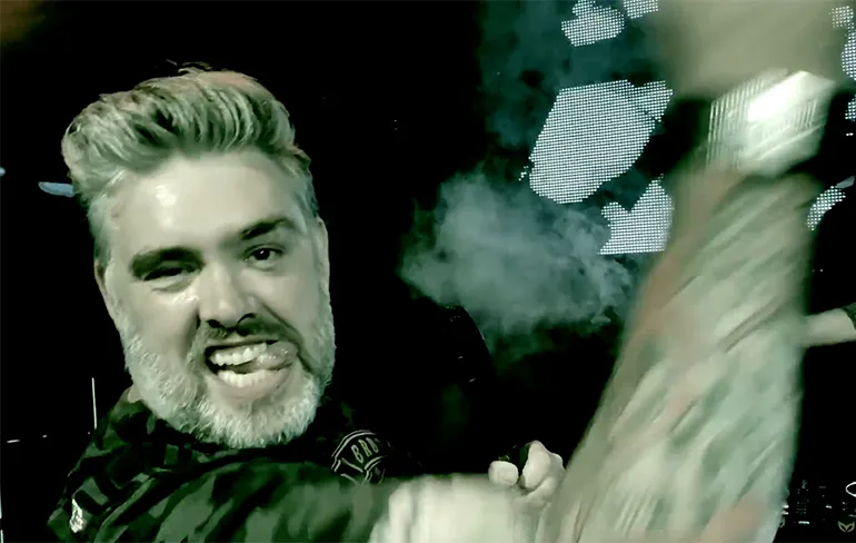 Stampen in de keet: De Feestcommissie Ft. MC Bossong & Suspeqt - BIERSEXSUEEL