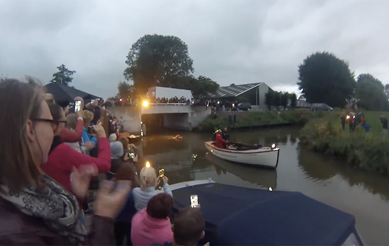 Steun 's nachts voor elfstedenzwemtocht Van der Weijden is overweldigend