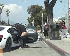 Stop de auto, ik moet enorm schijten!