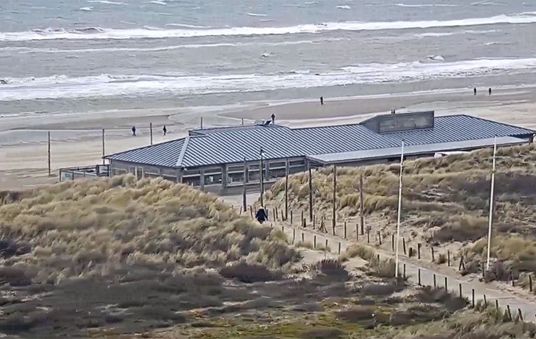 Storm Ciara volgen met webcams gericht op Nederlandse stranden