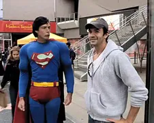 Superman verliest even zijn koelte...
