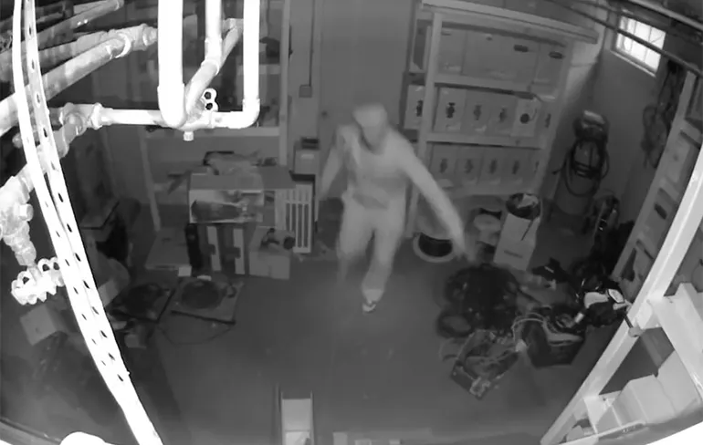 SWAT Team moet misschien even langs bij Specsavers...