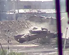 Syrische tank schiet bewakingscamera aan flarden