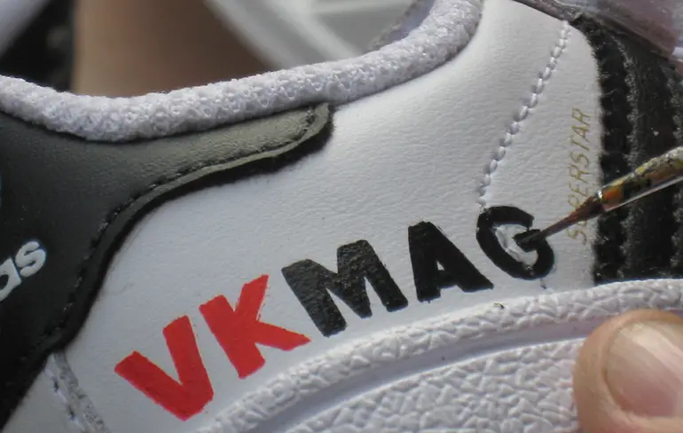 Tadaa! De bruutste customized VKMag sneakers die je vandaag zult zien!