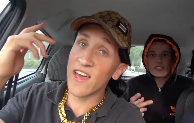 Tatta's uit Brabantse Gemert maken parodie op Hoodvlogs