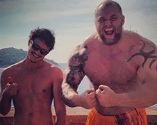 Hafþór Júlíus Björnsson aka The Mountain tilt even 450 kilo