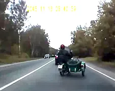 Tom en Jerry hebben ruzie op de snelweg