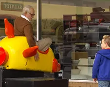 Trailer Jackass Presents: Bad Grandpa