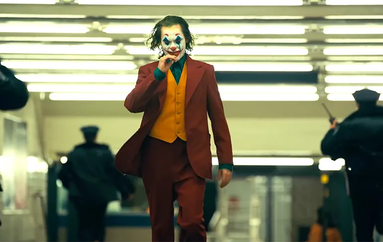 Trailer: Joaquin Phoenix is de iconische aartsvijand de Joker