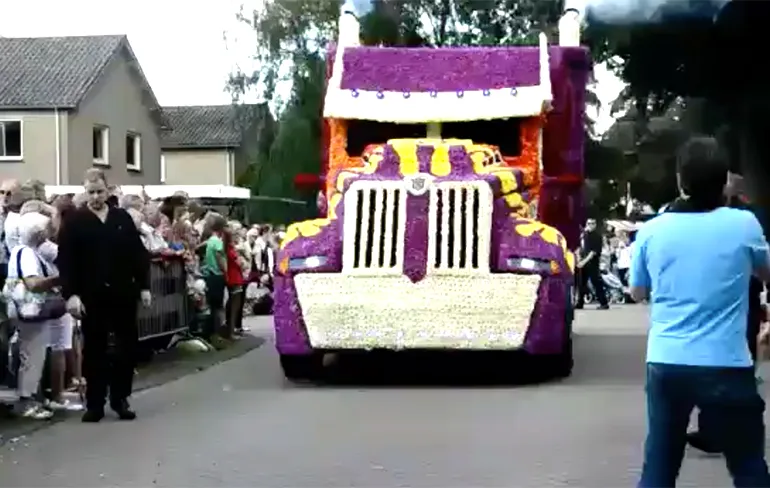 Transformer op Bloemencorso Leersum 2016