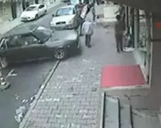 Turk crasht: 2 zwaar gewonden