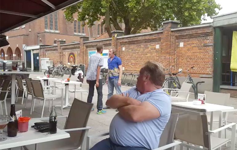 Twee mannen in Belgie zijn te dronken om goed partijtje te knokken