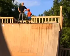 Vader van 2014? Duw je kind eens van Skate Ramp!