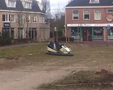 Vandalen gaan er vandoor met botsauto op Denekampse kermis