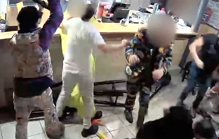 Vechtersbazen pizzeria Vlijmen melden zich niet, dus herkenbaar op het net!