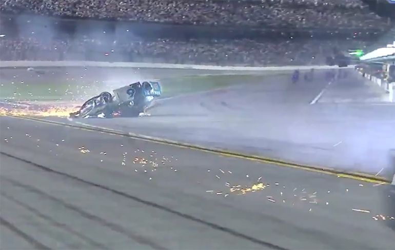 Verschrikkelijke crash van Ryan Newman in laatste ronde Daytona 500