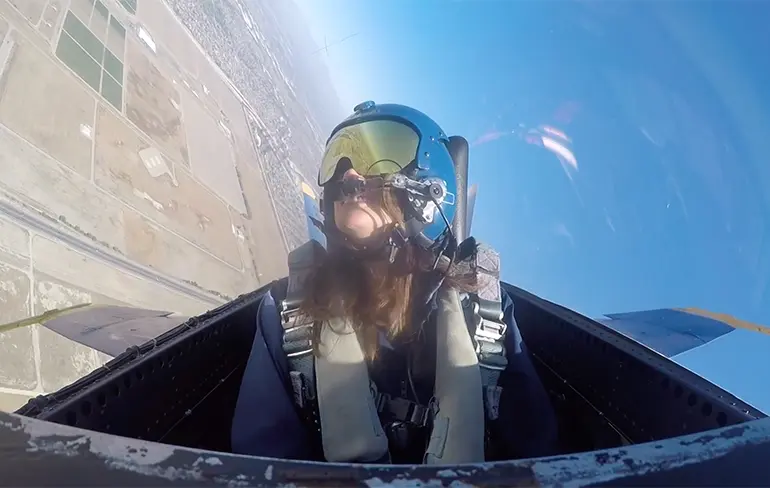 Verslaggeefster Christina Pascucci vliegt mee met de U.S. Navy Blue Angels
